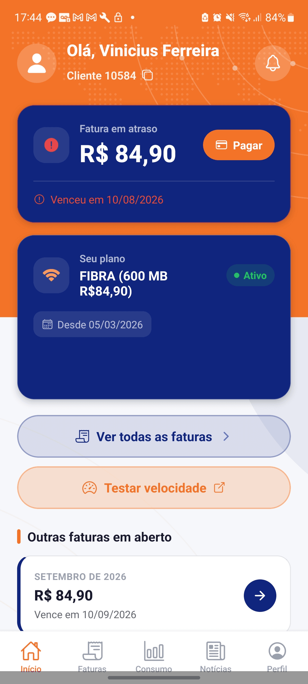 Tela Início do app, com a fatura atual e o cartão do plano